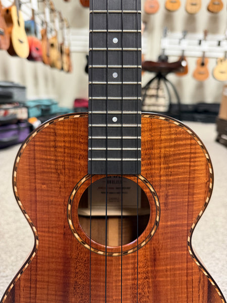 Kamaka HF-3D Solid Koa Deluxe Tenor Ukulele w/Case - Made in Hawaii !!