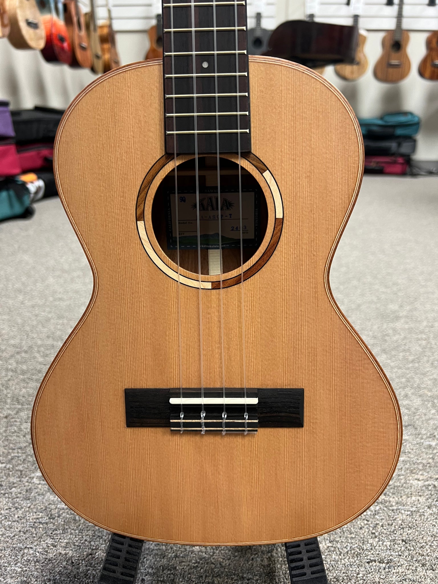 KALA KA-ASCP-T Tenor Ukulele - Solid Cedar/ Solid Pau Ferro