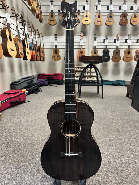 Makaio MEB-10 Ebony Baritone Ukulele w/Case