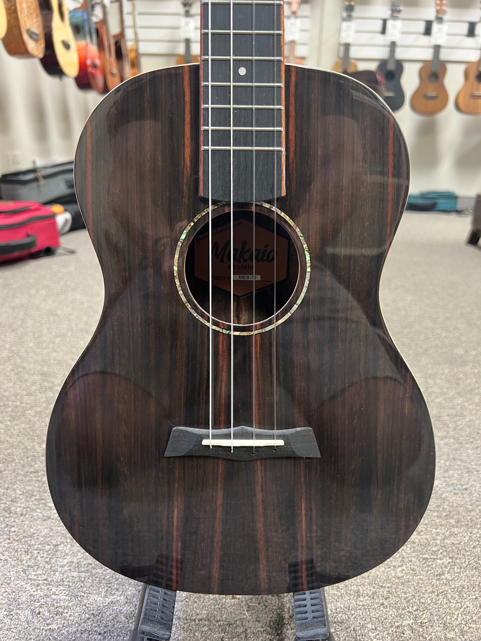 Makaio MEB-10 Ebony Baritone Ukulele w/Case