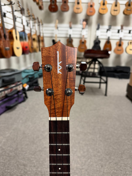 Kamaka HF-3 Solid Koa Tenor Ukulele w/Case - Made in Hawaii !!