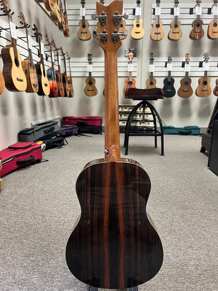 Makaio MEB-10 Ebony Baritone Ukulele w/Case
