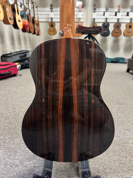 Makaio MEB-10 Ebony Baritone Ukulele w/Case