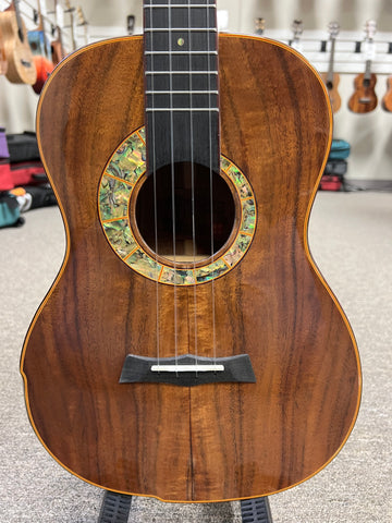 SNAIL S-60B Solid Acacia Baritone Ukulele w/Case #1 - Comfort Armrest