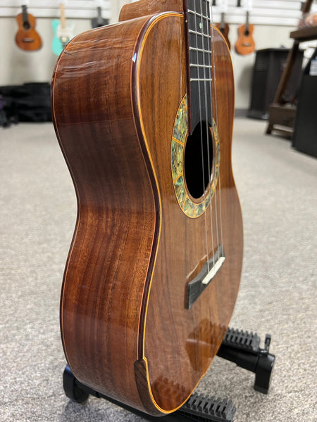 SNAIL S-60B Solid Acacia Baritone Ukulele w/Case #1 - Comfort Armrest