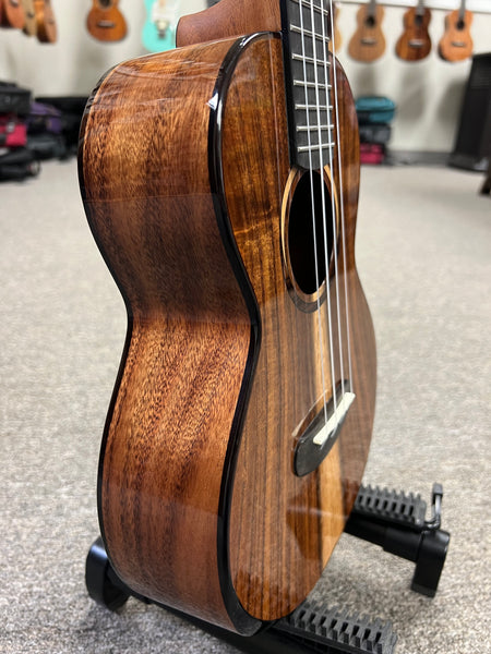 KALA KA-CT-SA-TG Solid Acacia Tenor Ukulele W/Case - Contour Series