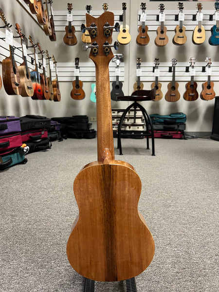 Makaio MSMT-10 Spalted Mango Tenor Ukulele w/Case