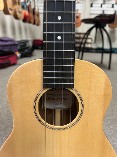 Romero Creations Solid Spruce/Pau Ferro Vibrante Grand Tenor Ukulele w/Case - GT-V-SP