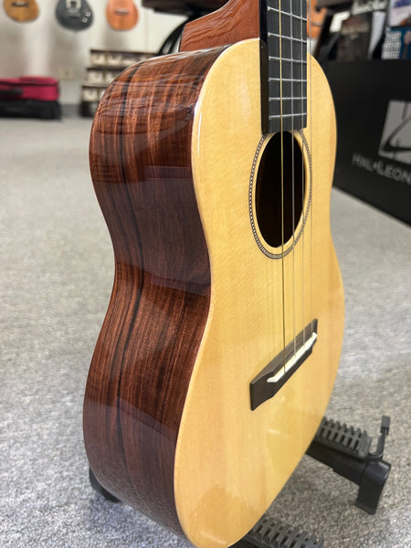 Romero Creations Solid Spruce/Pau Ferro Vibrante Grand Tenor Ukulele w/Case - GT-V-SP