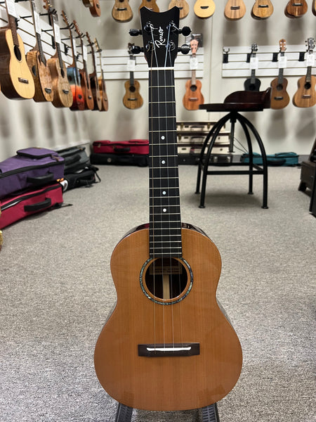 Romero Creations Solid Cedar/Rosewood Grand Tenor Ukulele w/Case - RC-GT-CRW