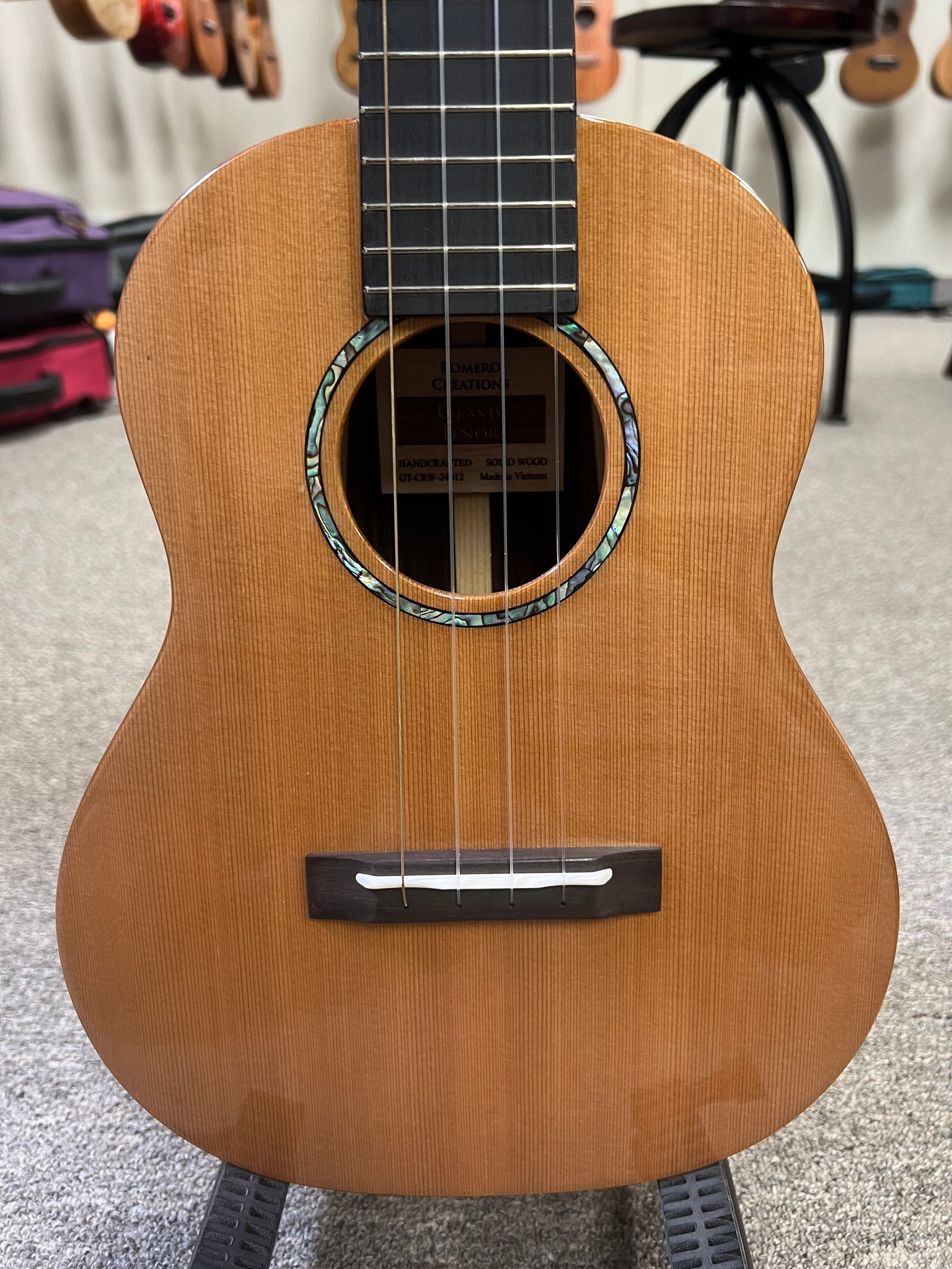 Romero Creations Solid Cedar/Rosewood Grand Tenor Ukulele w/Case - RC-GT-CRW