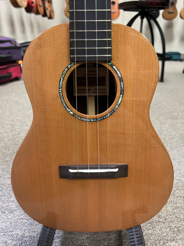 Romero Creations Solid Cedar/Rosewood Grand Tenor Ukulele w/Case - RC-GT-CRW