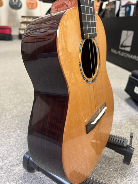 Romero Creations Solid Cedar/Rosewood Grand Tenor Ukulele w/Case - RC-GT-CRW