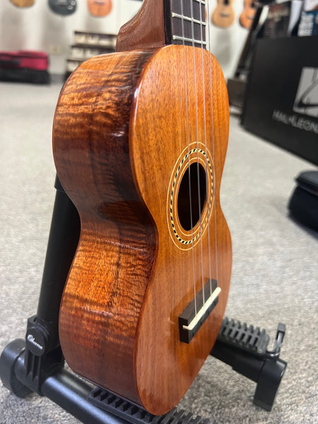 KALA KA-F8 Pan Pacific Solid Koa Figure 8 Soprano Ukulele w/Case