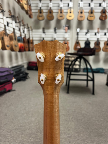 Rebel Double Creme Solid Mango Concert Ukulele w/Case - Matte Finish