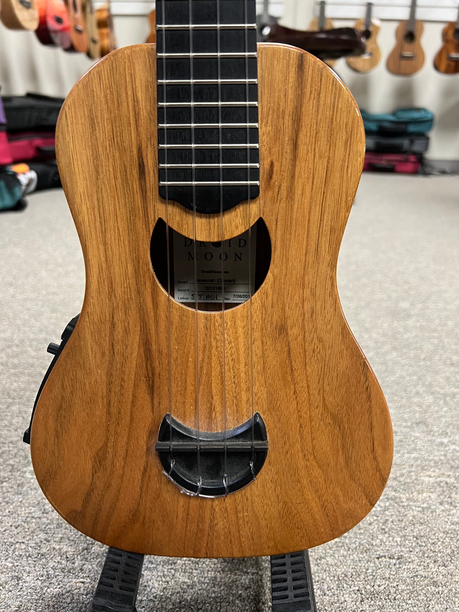 Folkcraft Druid Moon Solid Butternut/Black Walnut Concert Ukulele - Pre Loved