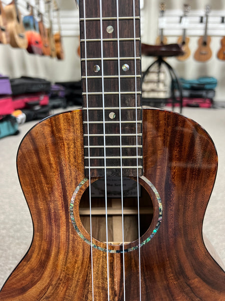 Kanile'a KO-2-ST Oha Koa Super Tenor Ukulele w/Case