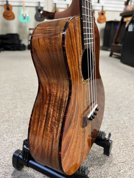 Kanile'a KO-2-ST Oha Koa Super Tenor Ukulele w/Case