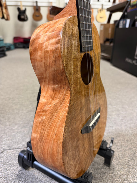 Rebel Double Creme Solid Mango Tenor Ukulele w/Case #2