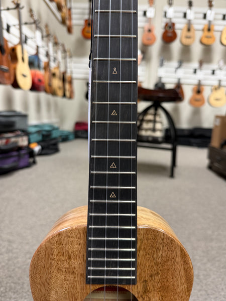 Rebel Double Creme Solid Mango Tenor Ukulele w/Case - Matte Finish