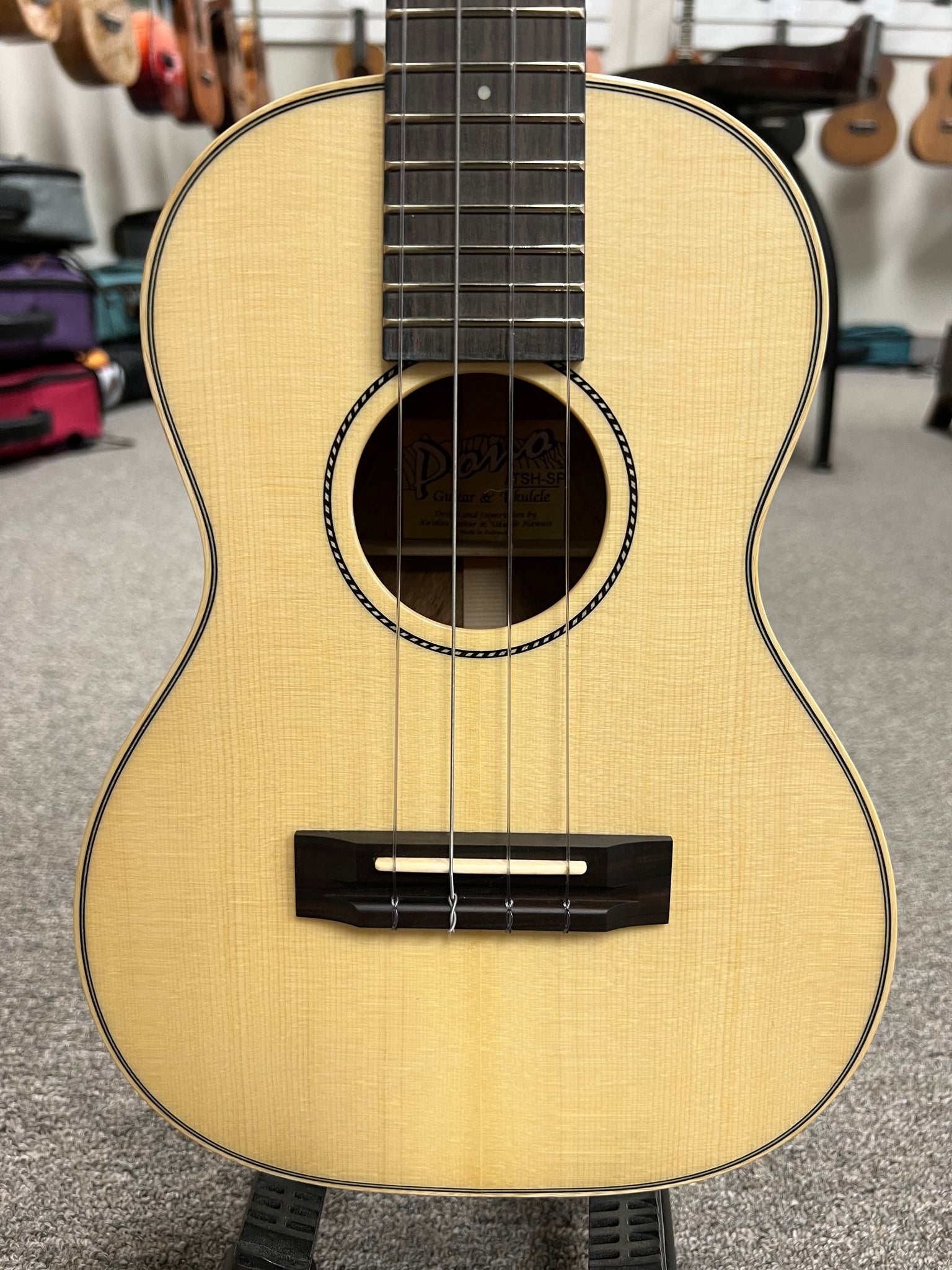 PONO ATSH-SP Solid Spruce/Acacia Deluxe Tenor Ukulele