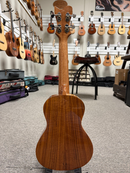 Makaio MKC-10 Koa Concert Ukulele w/Case