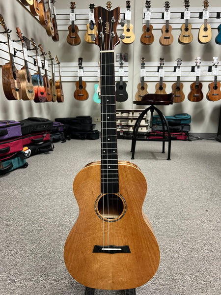 Makaio MSMB-10 Spalted Mango Baritone Ukulele w/Case