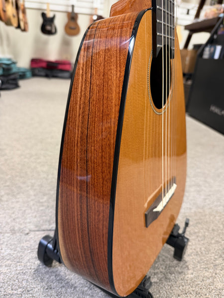 Romero Creations Vibrante Daniel Ho 6 String Solid Cedar/Rosewood Baritone Ukulele/Guitar w/Case