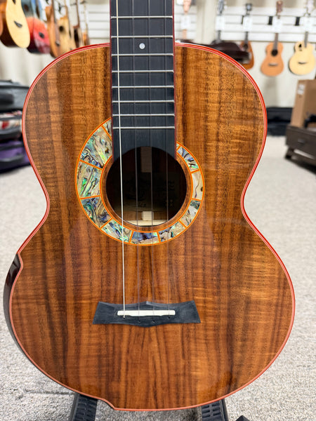 SNAIL S-60B Solid Acacia Baritone Ukulele w/Case #1 - Comfort Armrest