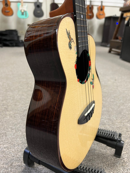 aNueNue UT-200HB Hummingbird Tenor Ukulele w/Case - Moon Bird Series -  Solid Spruce/Solid Rosewood