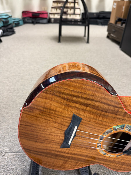 SNAIL S-60B Solid Acacia Baritone Ukulele w/Case #1 - Comfort Armrest