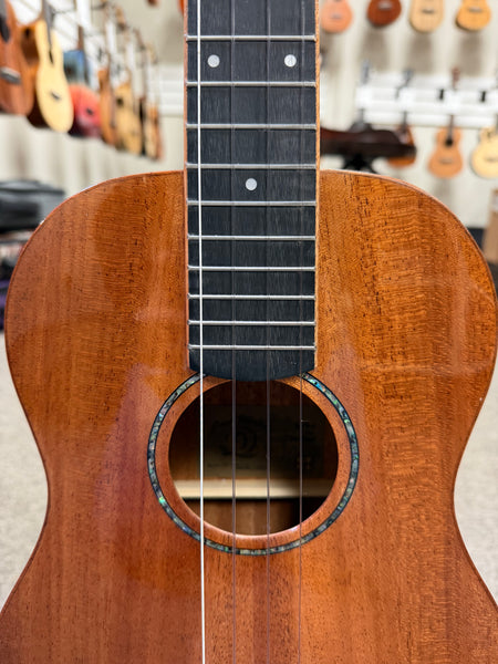 SNAIL SUB-M1 Mahogany Baritone Ukulele w/Case