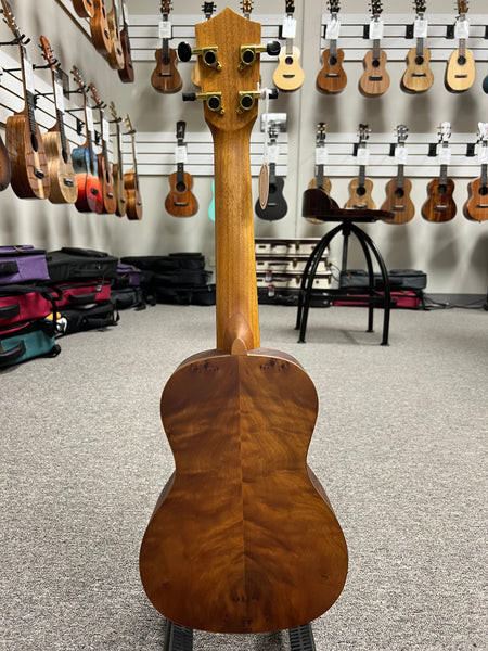 AMAHI C-10 African Burl Concert Ukulele w/Case