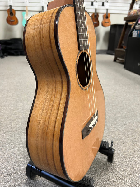 PONO ULN4-1 Nylon String Baritone Ukulele w/Case - Solid Cedar/Solid Acacia