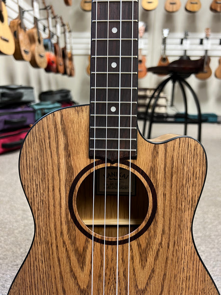 LANIKAI OA-CEB Oak Electric Baritone Ukulele w/Case - Cutaway/Fishman Pickup