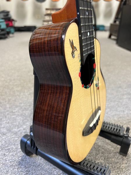 aNueNue US-200HB Hummingbird Soprano Ukulele w/Case - Moon Bird Series -  Solid Spruce/Solid Rosewood