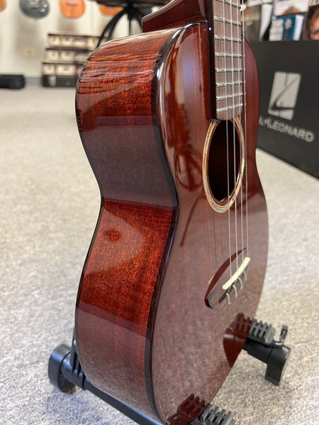 aNueNue AMM3 Solid Mahogany Tenor Ukulele w/Case