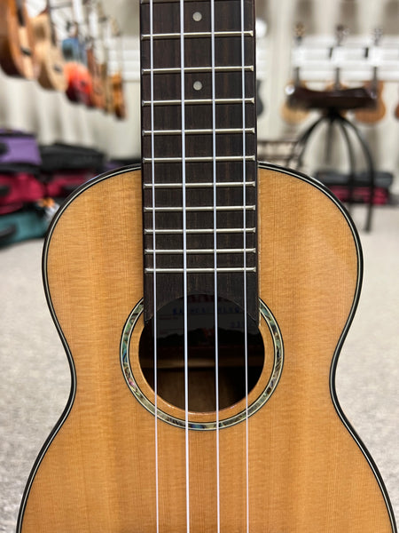 KALA KA-SCAC-SLNG Solid Cedar Top/Acacia Soprano Long Neck Ukulele