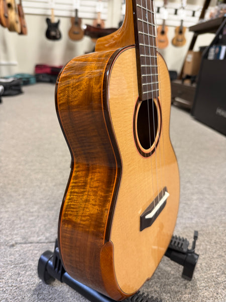 OHANA TK-6 Solid Spruce/Acacia Tenor Ukulele w/Comfort Armrest