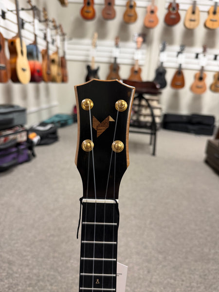 Rebel Double Creme Solid Mango Concert Ukulele w/Case - Matte Finish