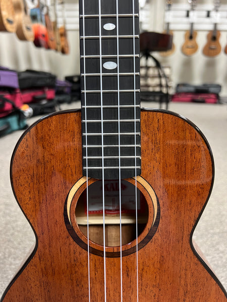 KALA KA-CT-SMH-TG Solid Mahogany Tenor Ukulele W/Case - Contour Series