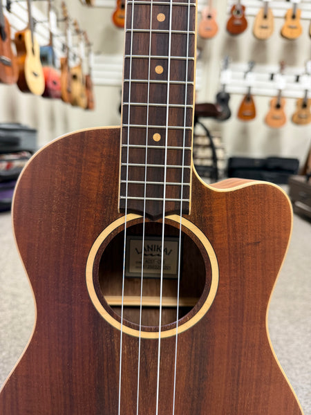 Lanikai ACST-CEB Acacia Electric Baritone Ukulele w/Case - Solid Top - Cutaway/Fishman Pickup