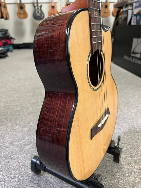 Flight Aurora Electric Baritone Ukulele w/Case - Solid Spruce/Rosewood