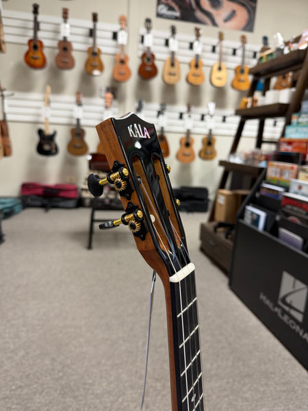 KALA KA-CT-SMH-BG Solid Mahogany Baritone Ukulele w/Case - Contour Series
