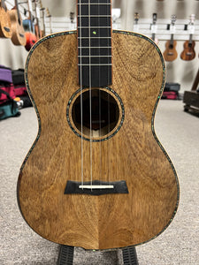 Makaio MSMB-20 Solid Spalted Mango Baritone Ukulele w/Case - Comfort Contour Armrest