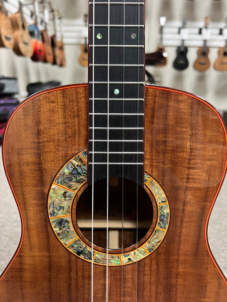 SNAIL S-60B Solid Acacia Baritone Ukulele w/Case #1 - Comfort Armrest