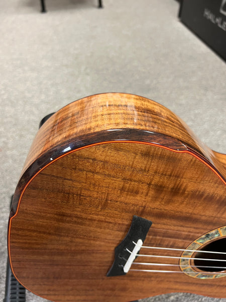 SNAIL S-60B Solid Acacia Baritone Ukulele w/Case #1 - Comfort Armrest