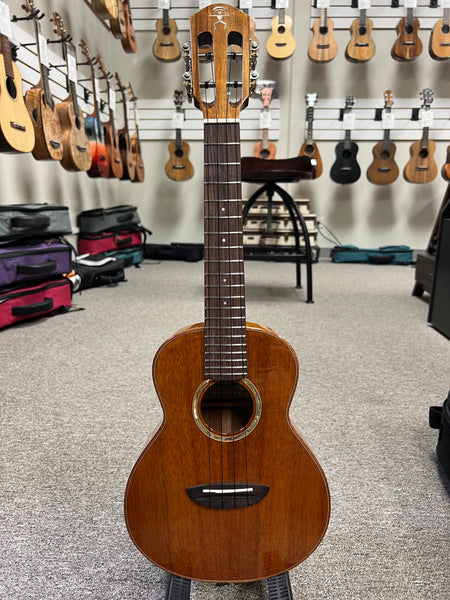 aNueNue AKK2 Solid Koa Concert Ukulele w/Case