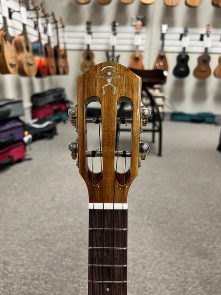 aNueNue AKK2 Solid Koa Concert Ukulele w/Case