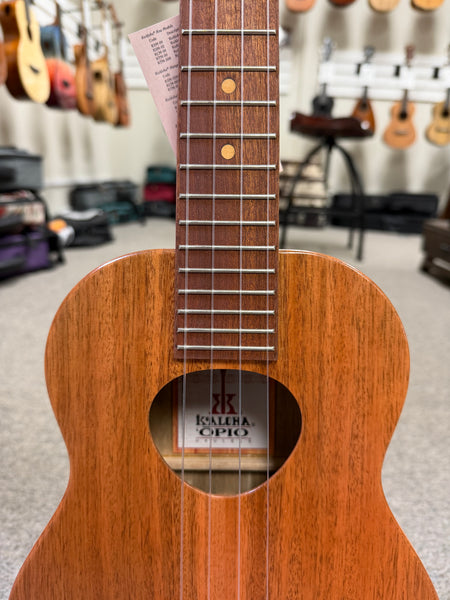 KoAloha KTO-10 Solid Acacia Opio Tenor Ukulele w/Case